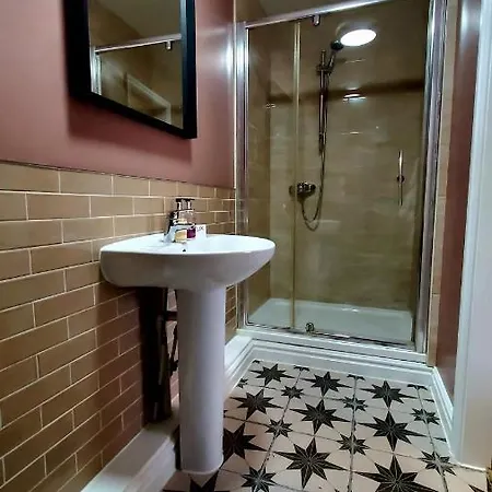 Holmwood House Guest York