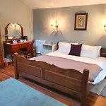 Holmwood House Guest 4*