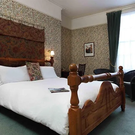 Holmwood House Guest 4*