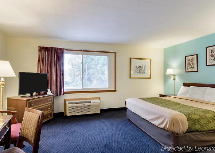 Holmwood House Guest 4*