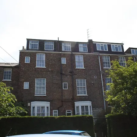 Holmwood House Guest