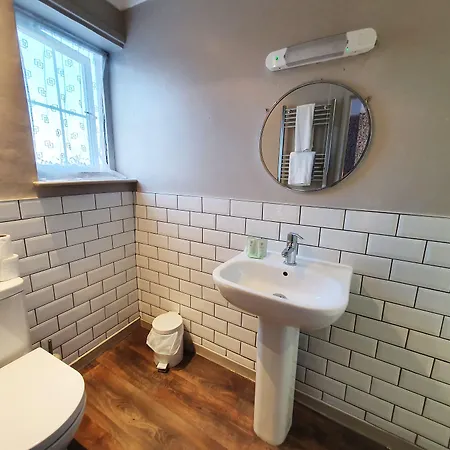 Holmwood House Guest