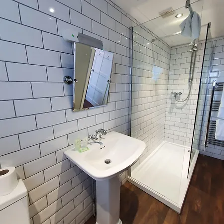 Holmwood House Guest