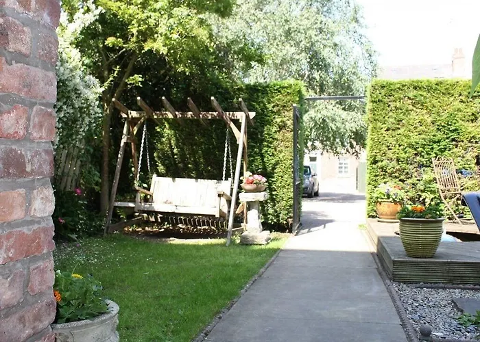 Holmwood House Guest York