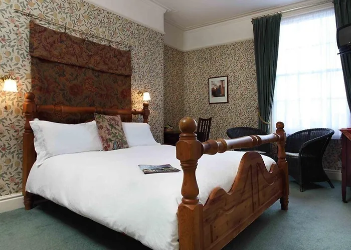 Holmwood House Guest 4*