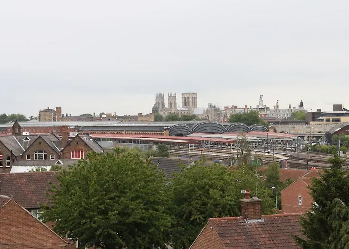 Holmwood House Guest 4* York